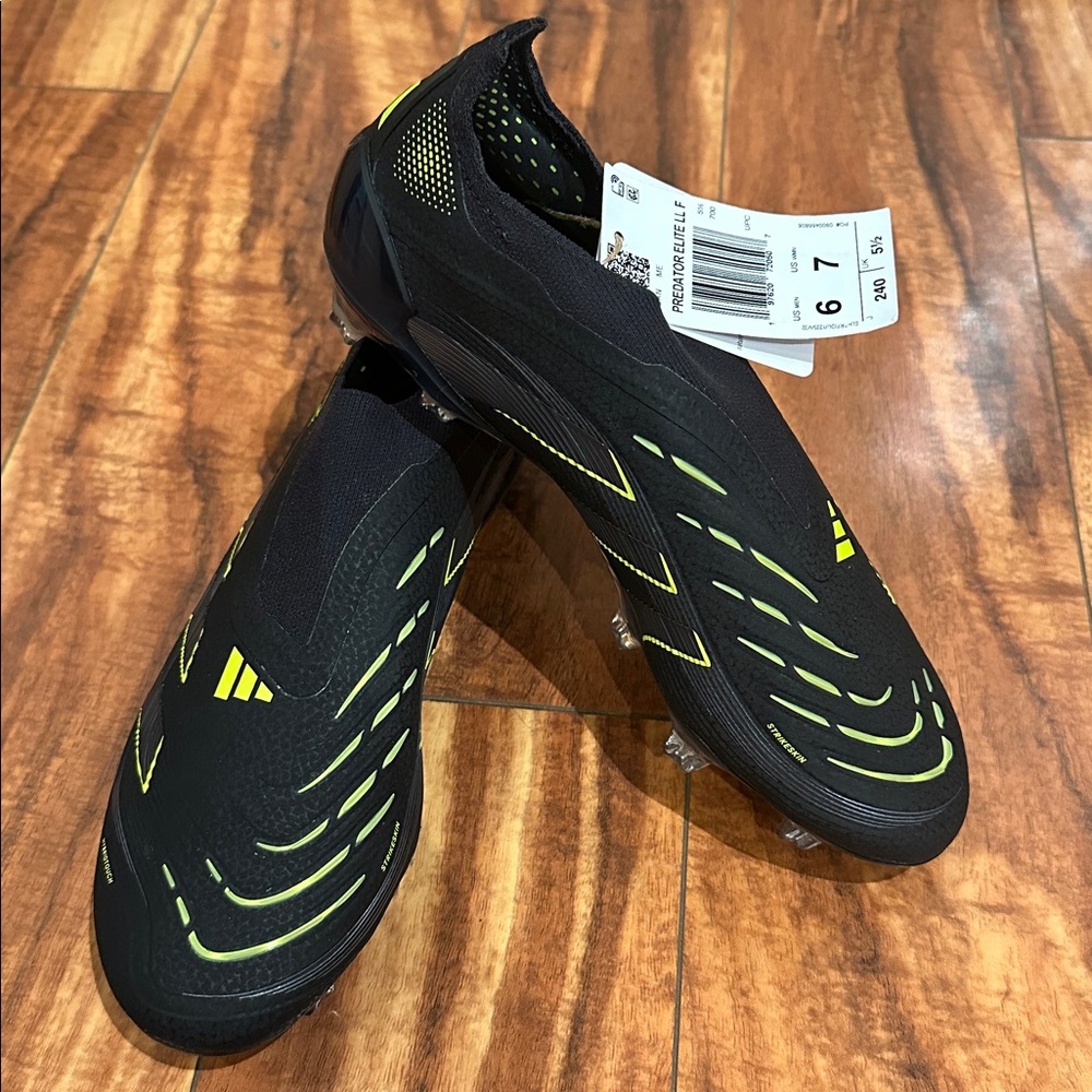 Adidas Predator Elite Laceless FG cleats